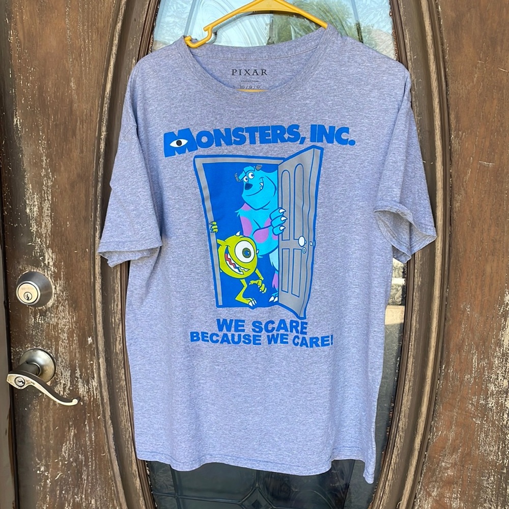 Pixar Monsters Inc Tee!  Size Large